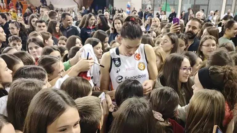 Boskovic Belgrad’da taraftarın elinden zor kurtuldu 7